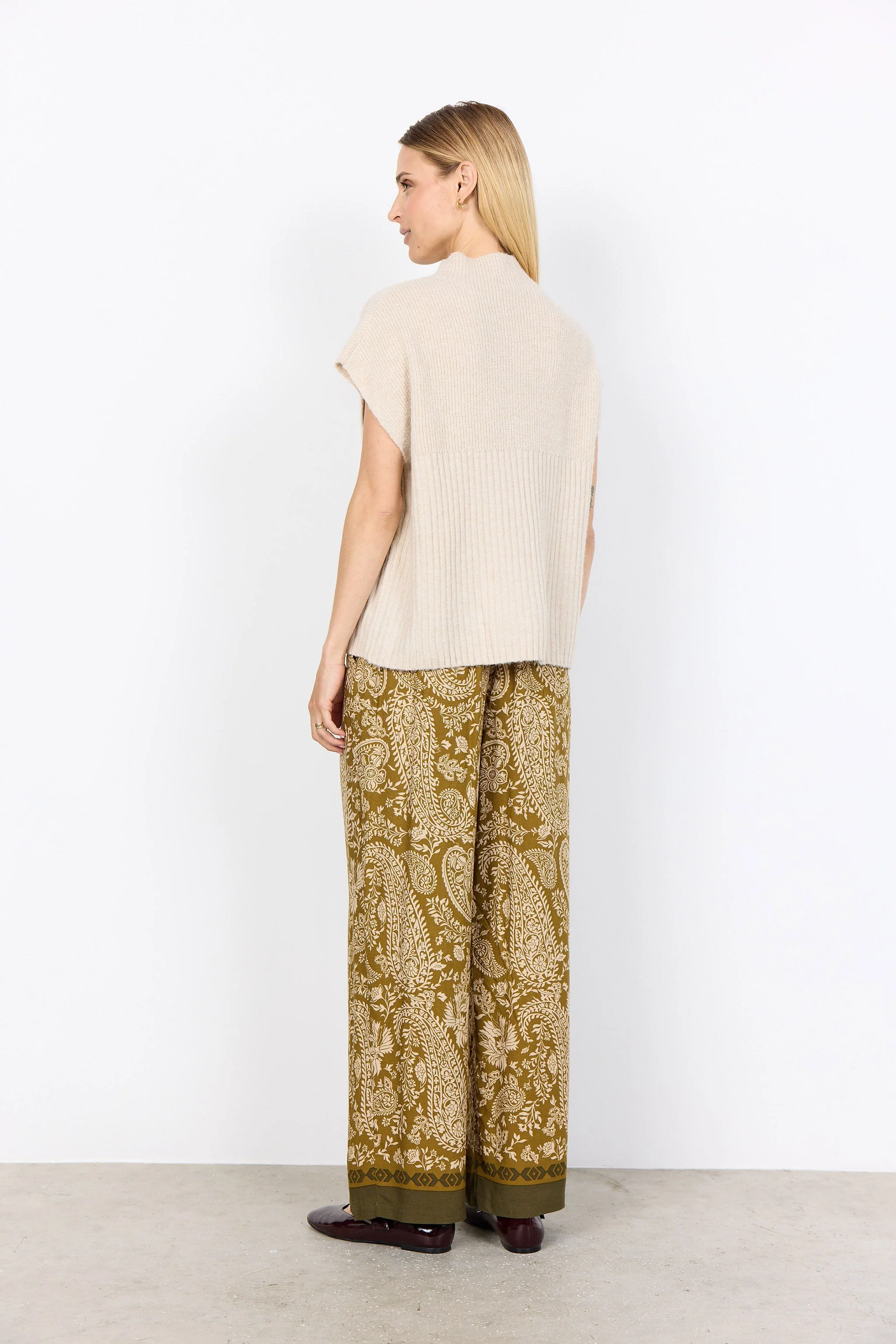 Virginia Knitted Drop Shoulder Jumper - Cream Melange - Image 3